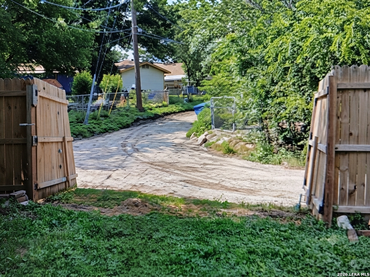 main property photo 8