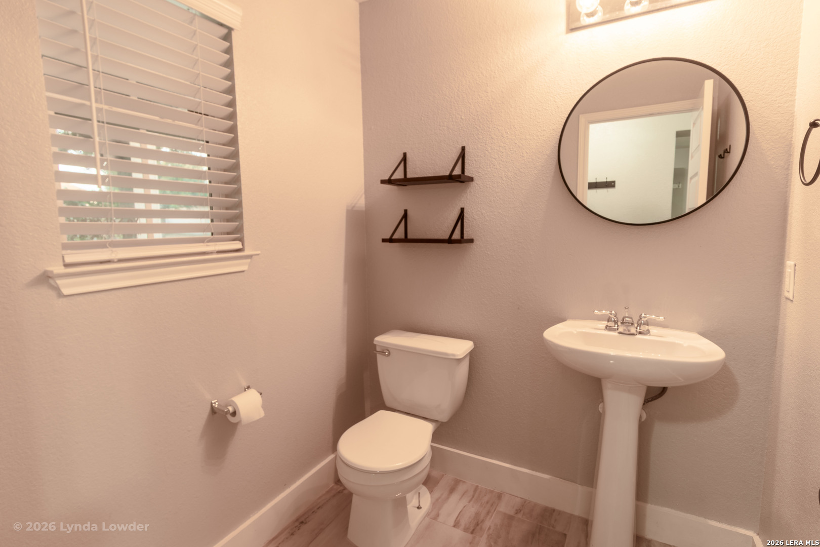 main property photo 9