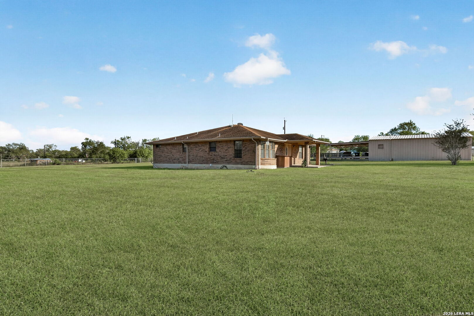 main property photo 27