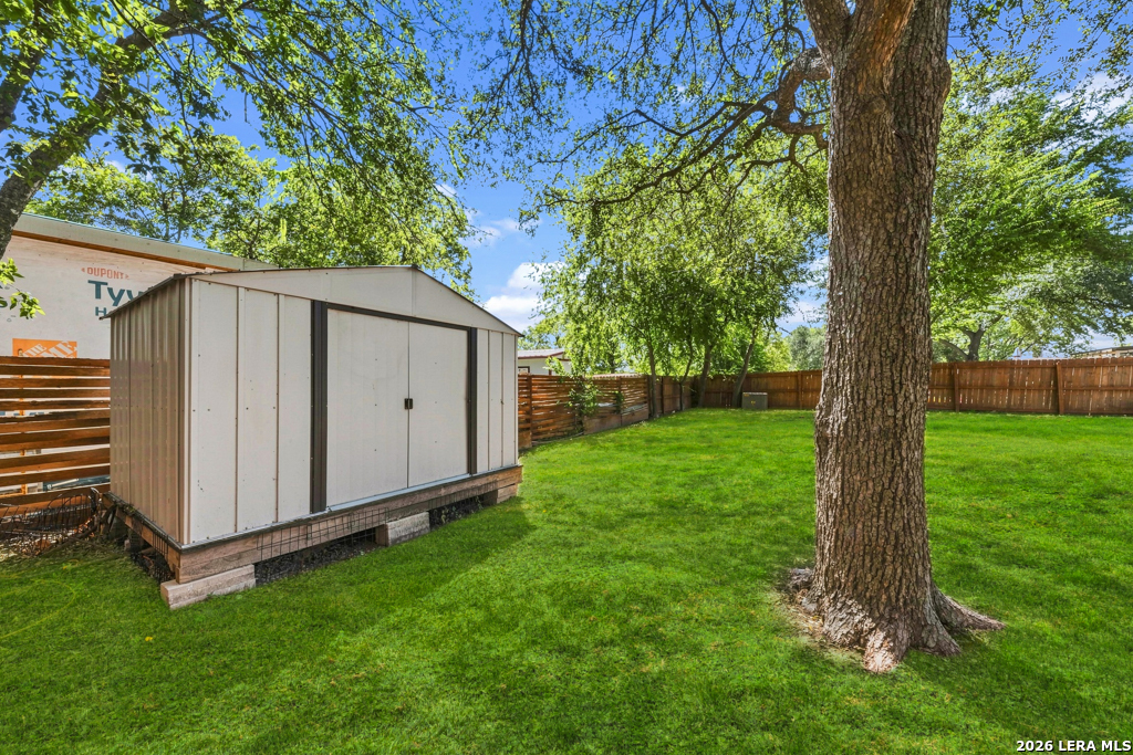 main property photo 23