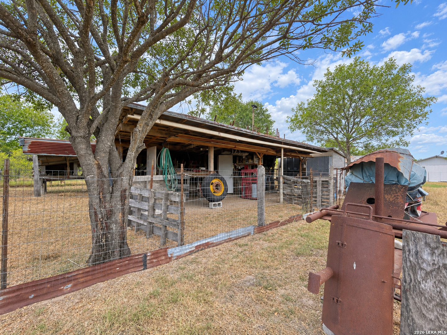 main property photo 16