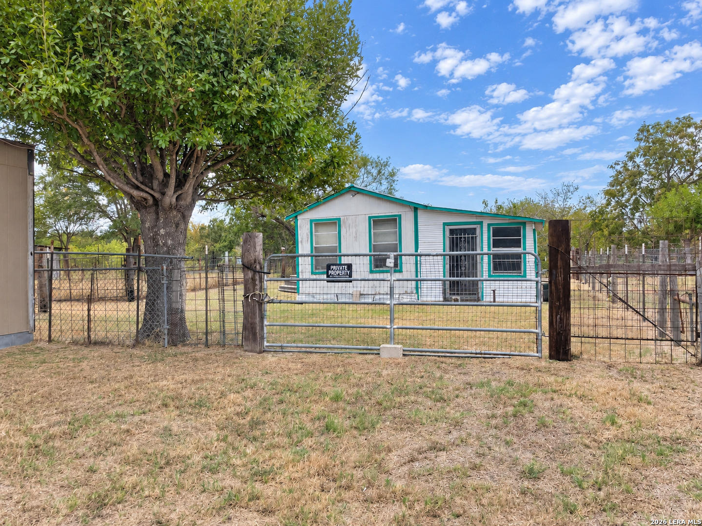 main property photo 8