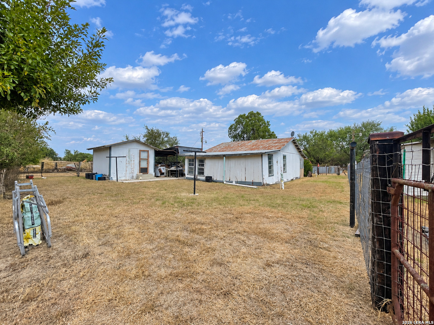 main property photo 9