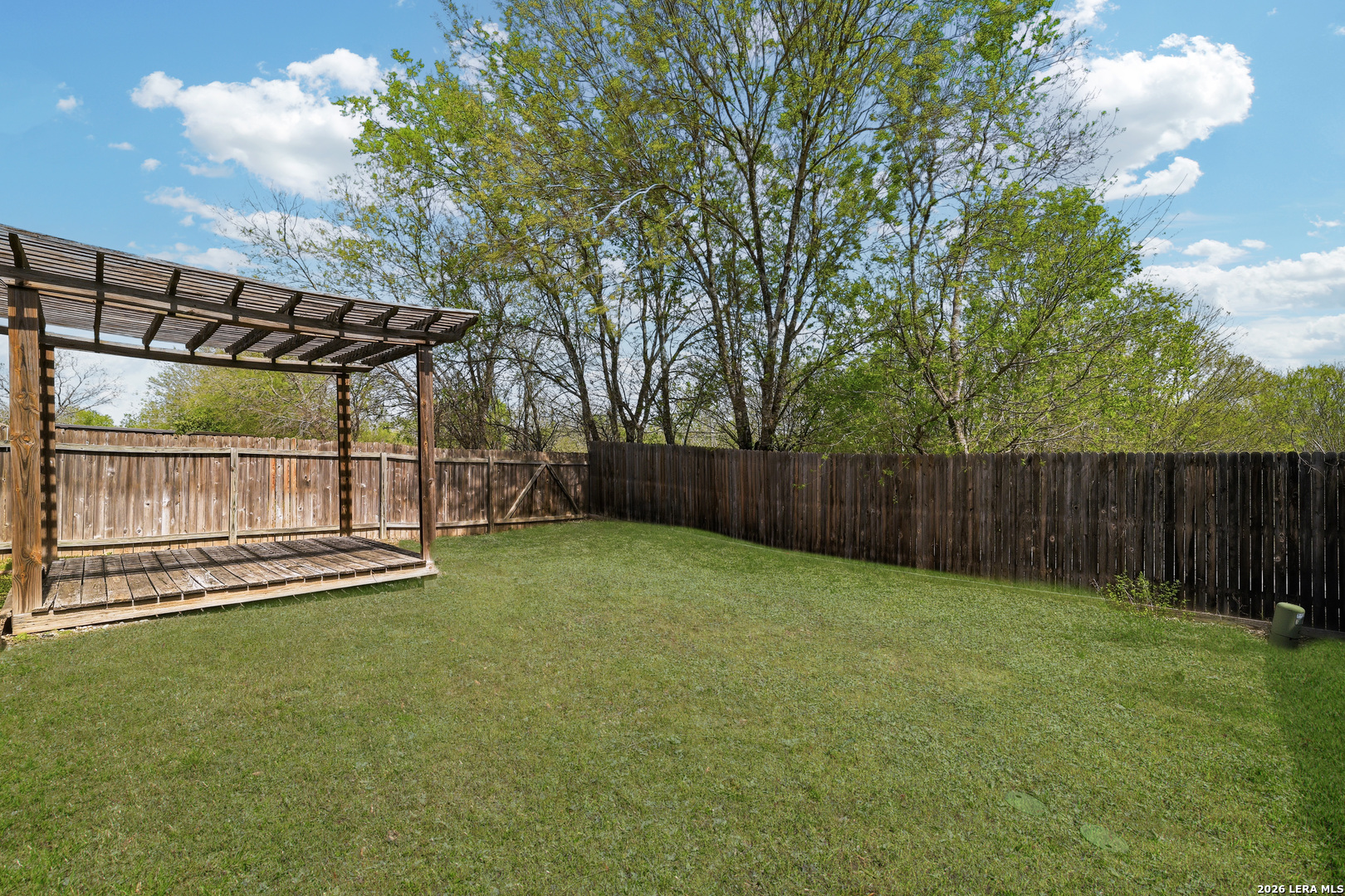 main property photo 23