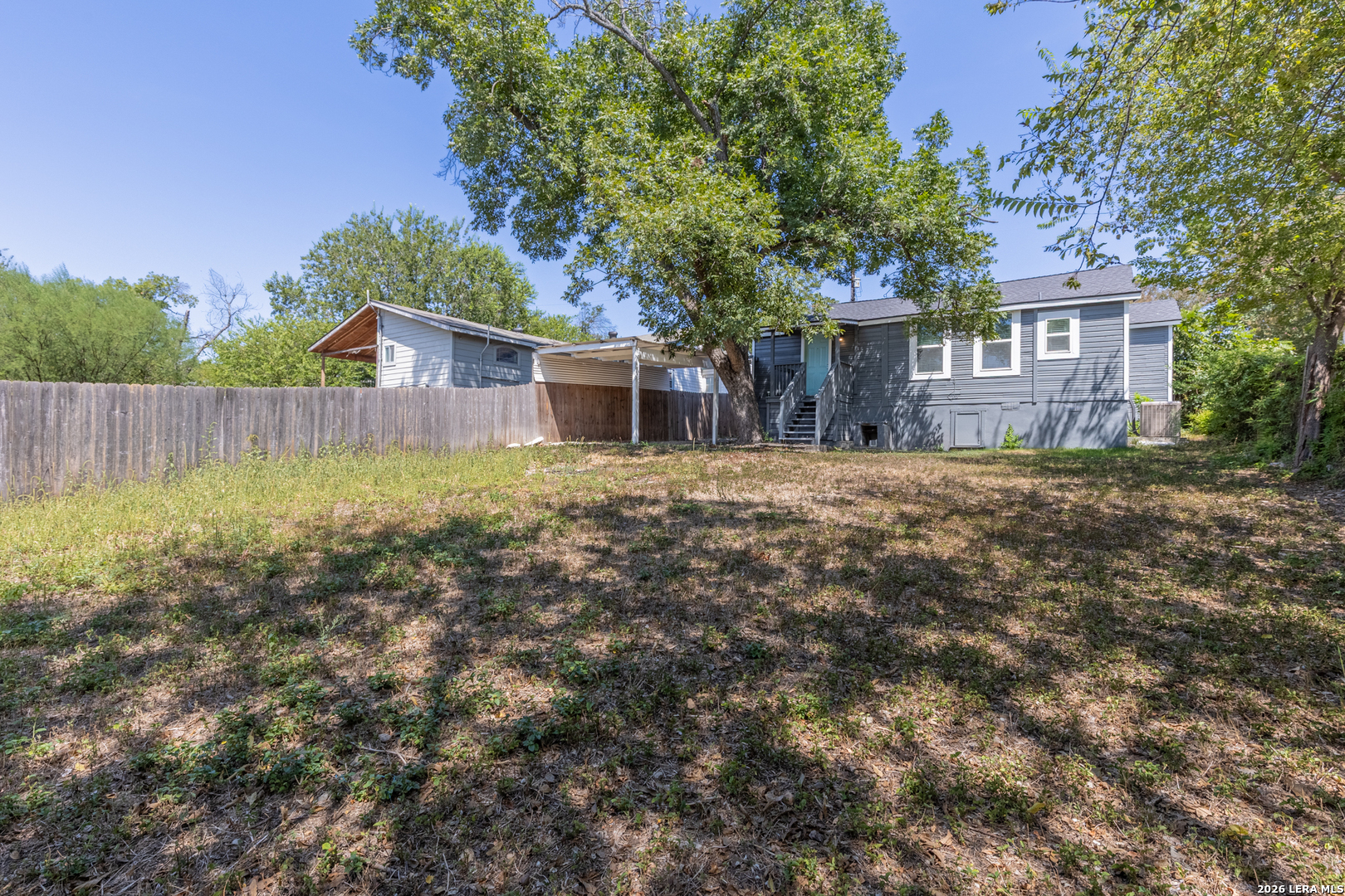 main property photo 30