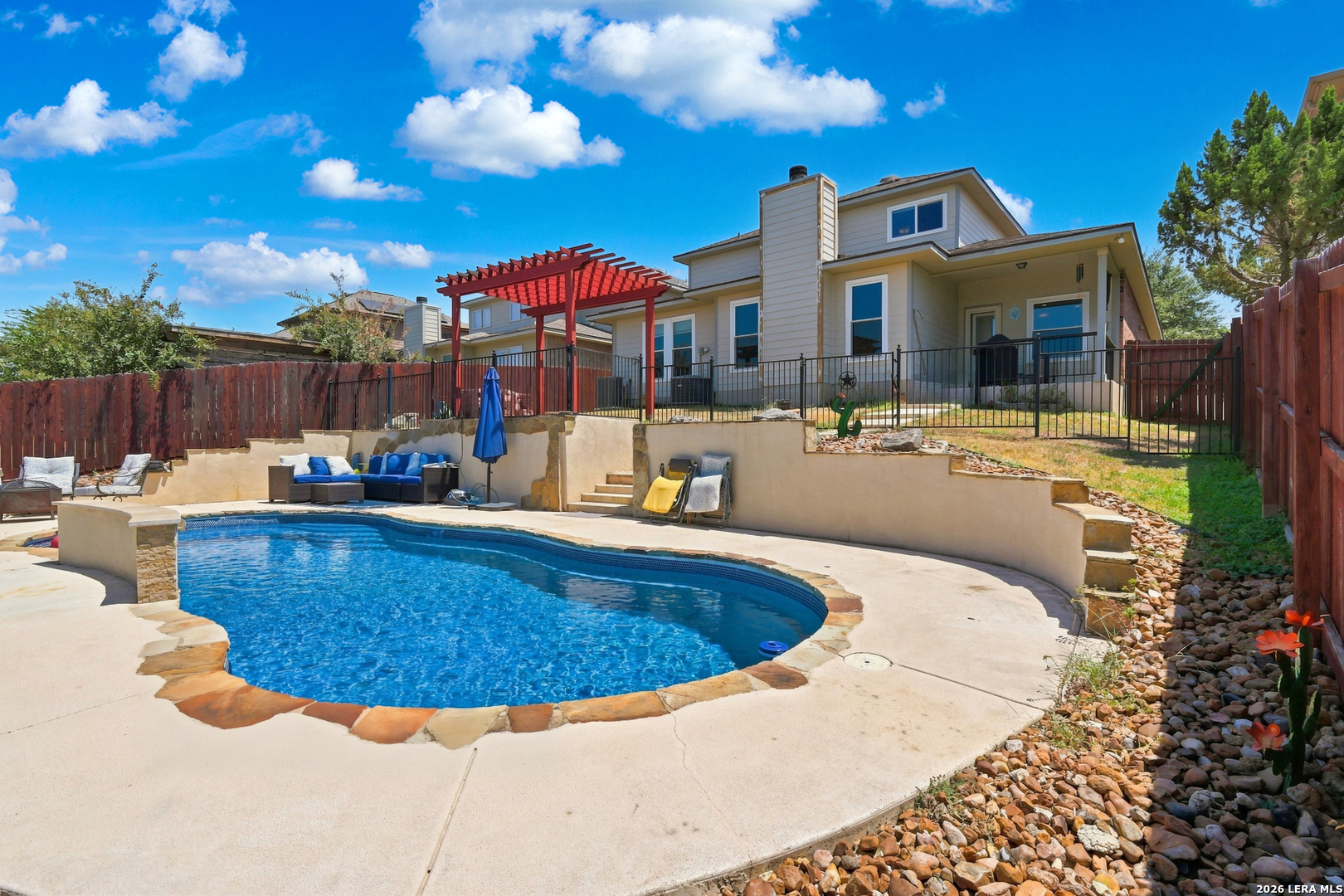 main property photo 30