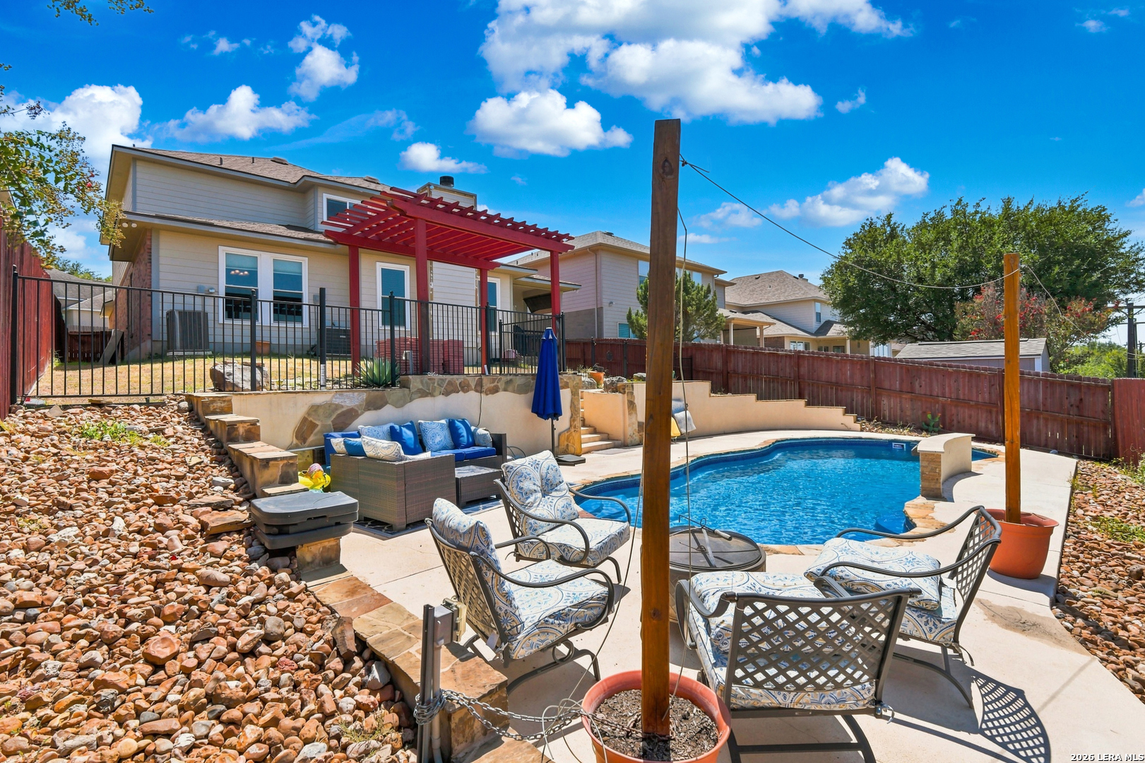 main property photo 31