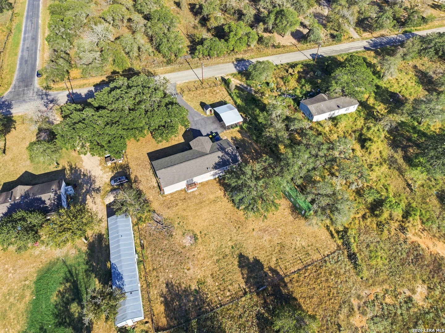main property photo 30