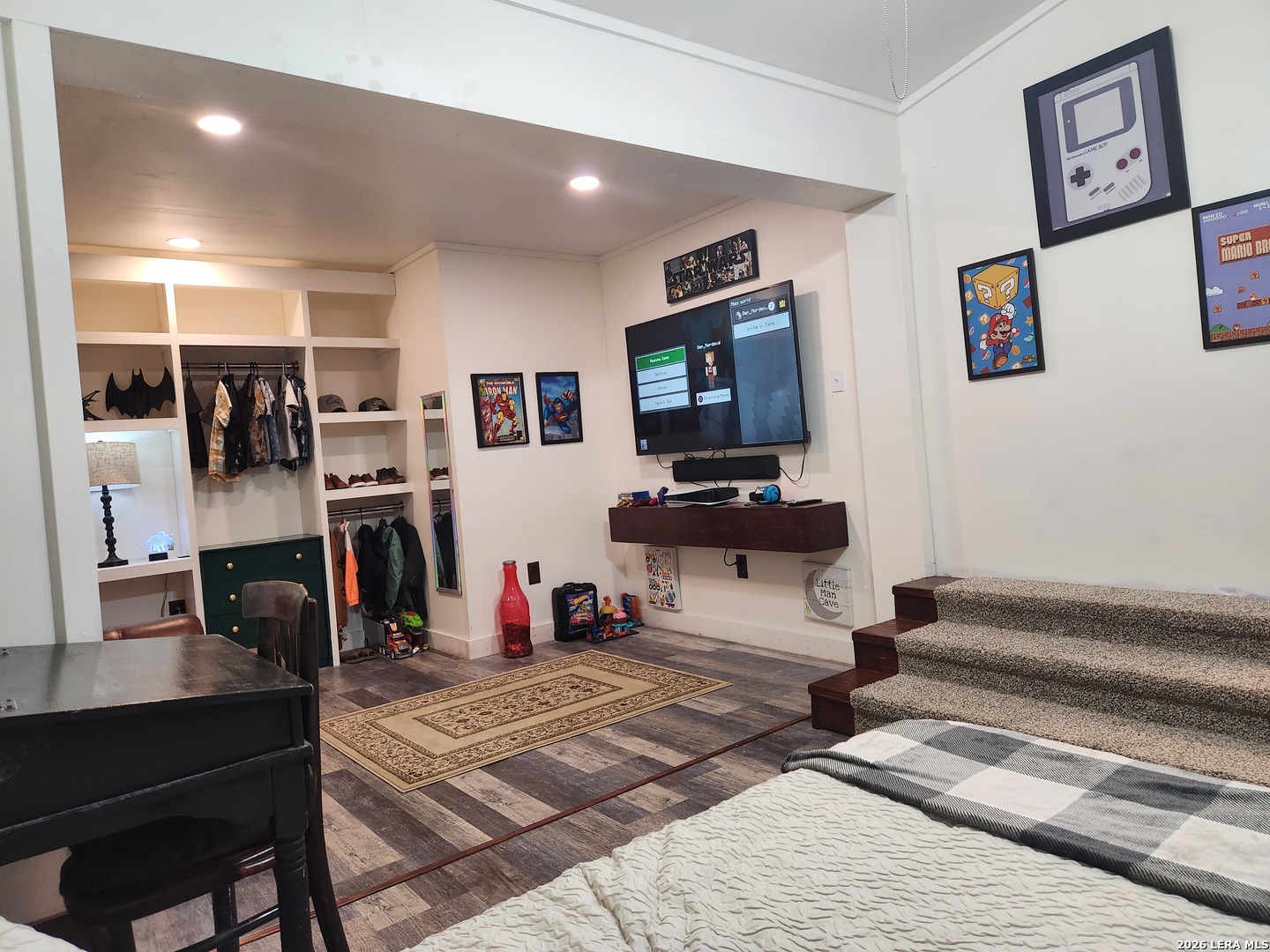 main property photo 25