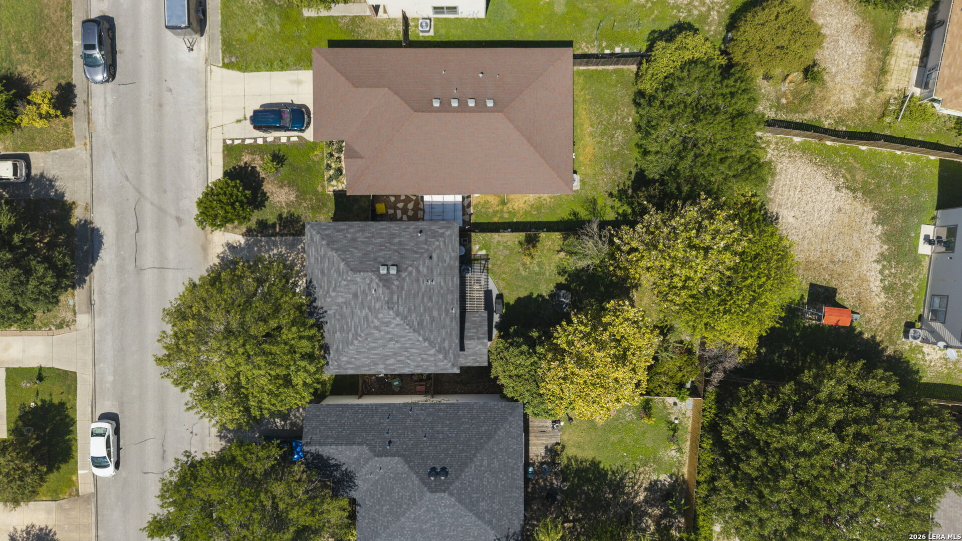 main property photo 34