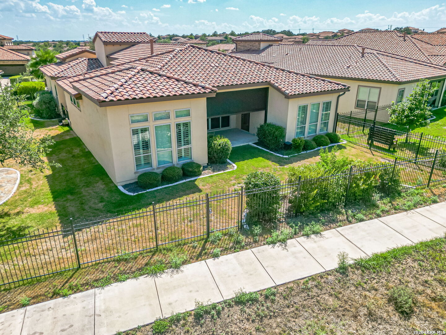 main property photo 79