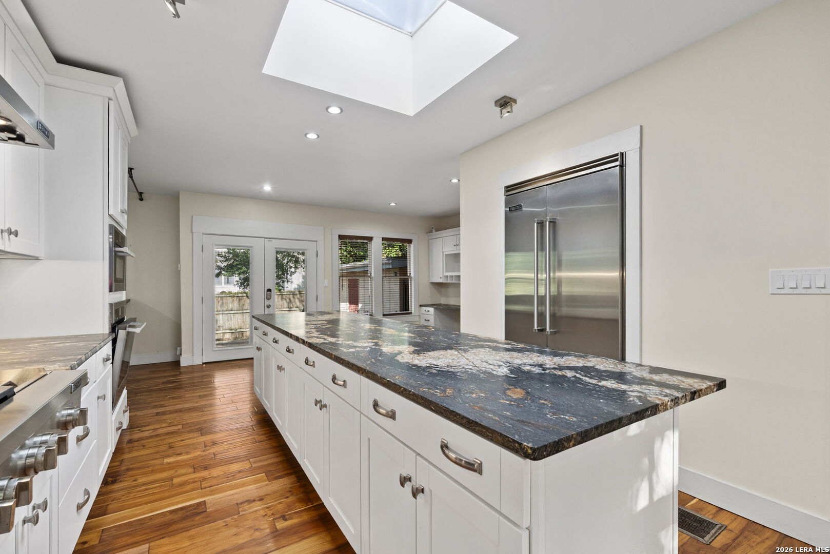 main property photo 16