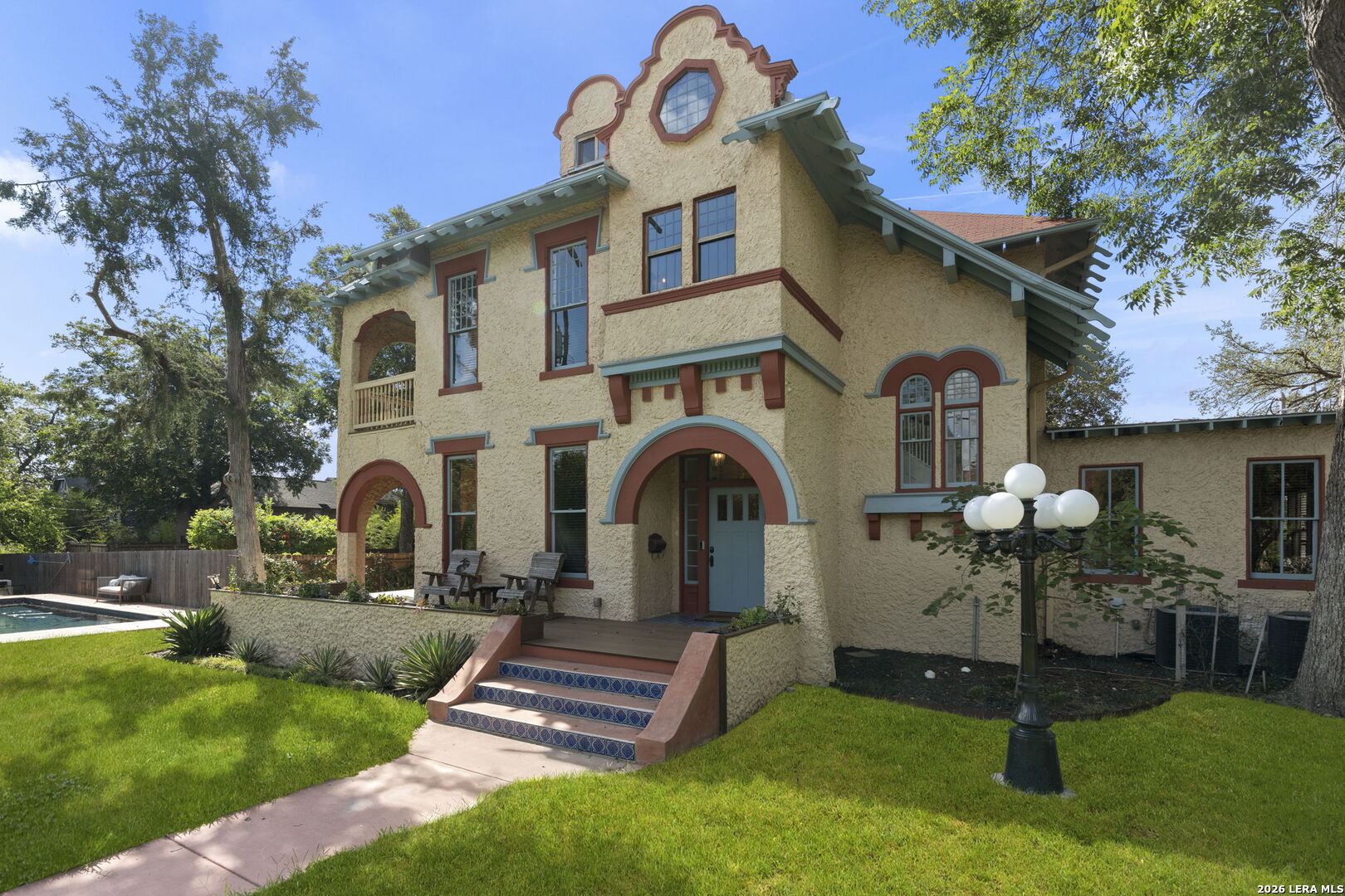 main property photo 2