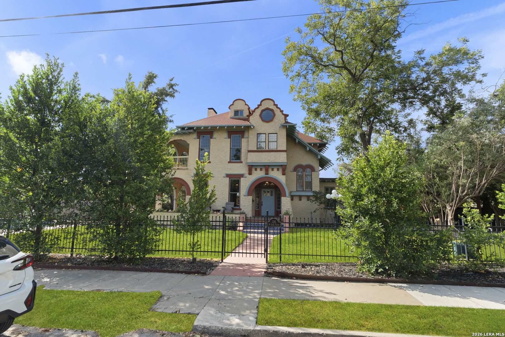 main property photo 3