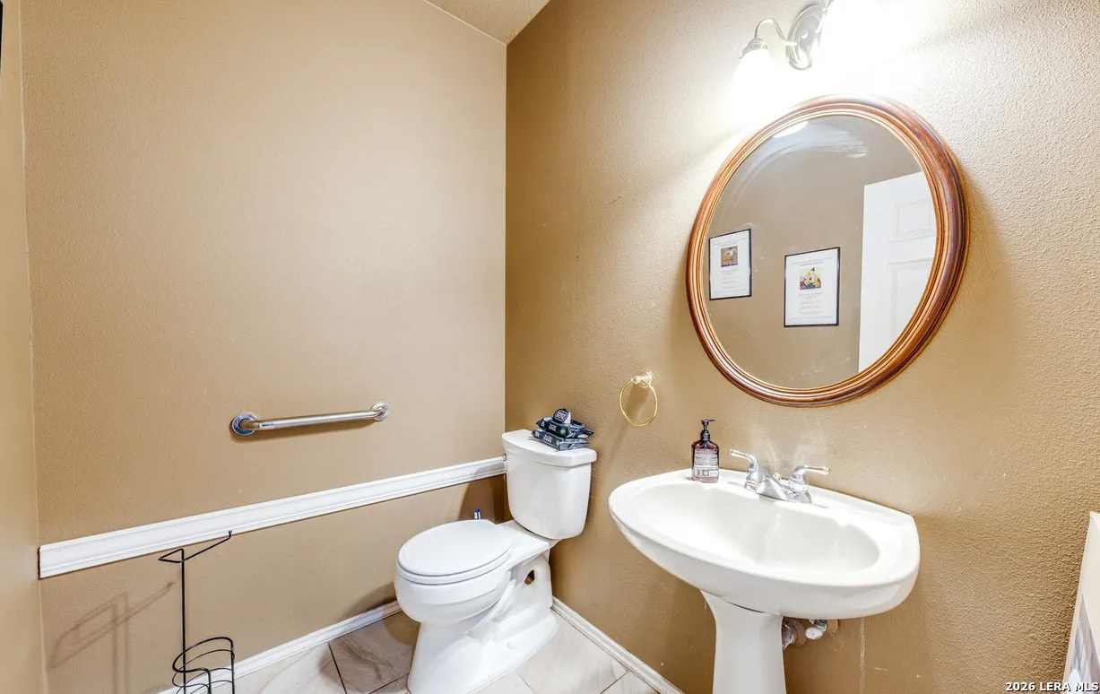 main property photo 9