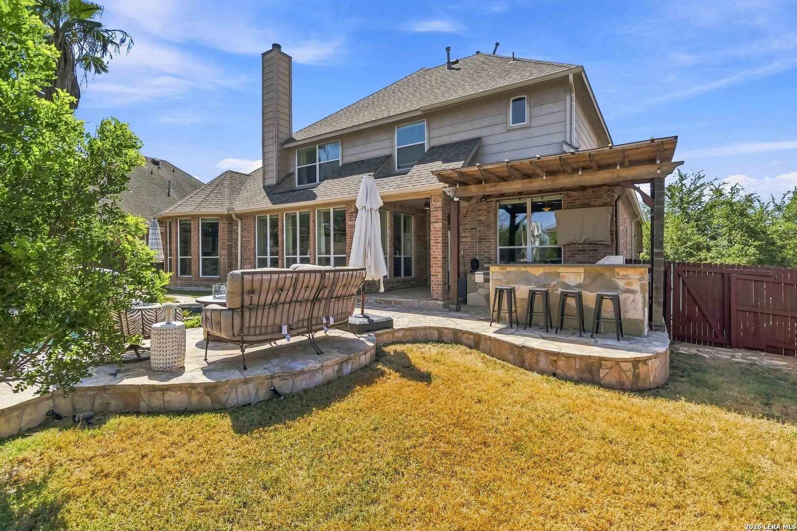main property photo 40