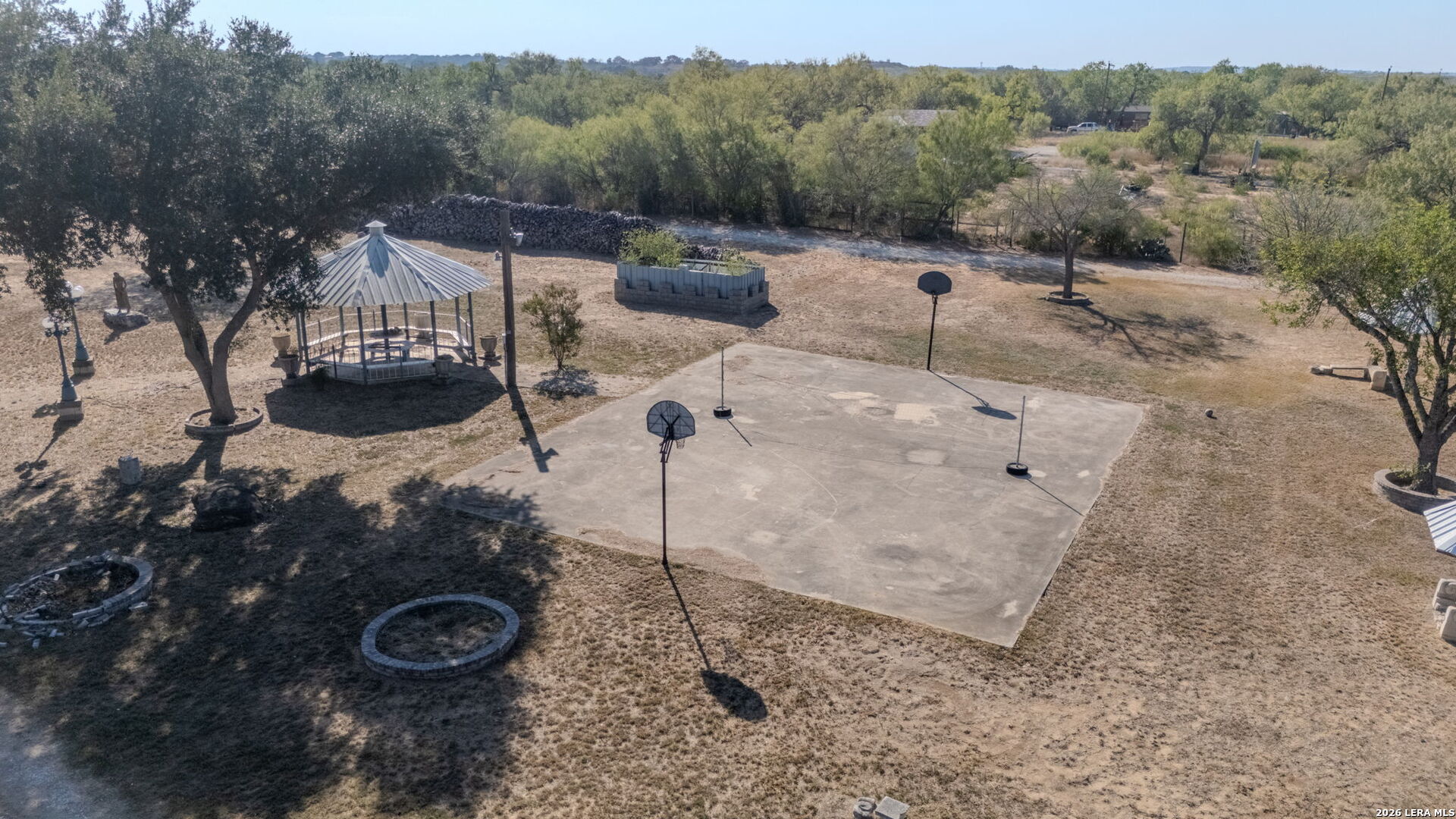 main property photo 37
