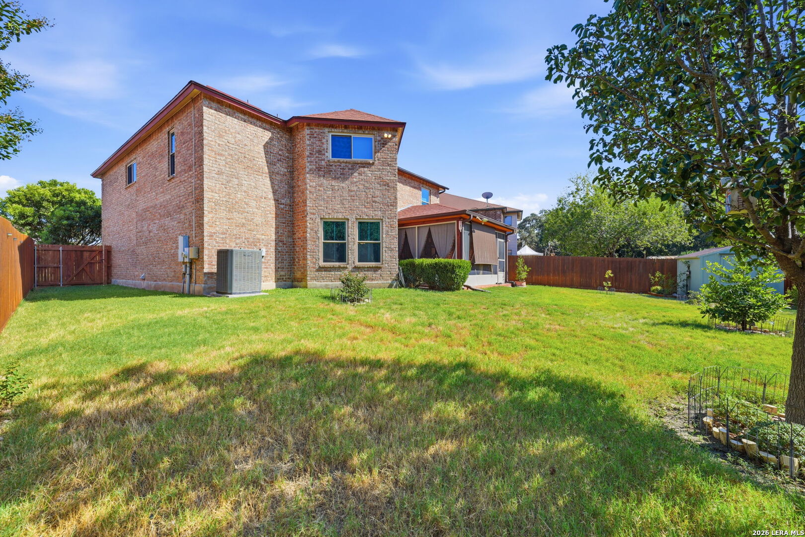 main property photo 39