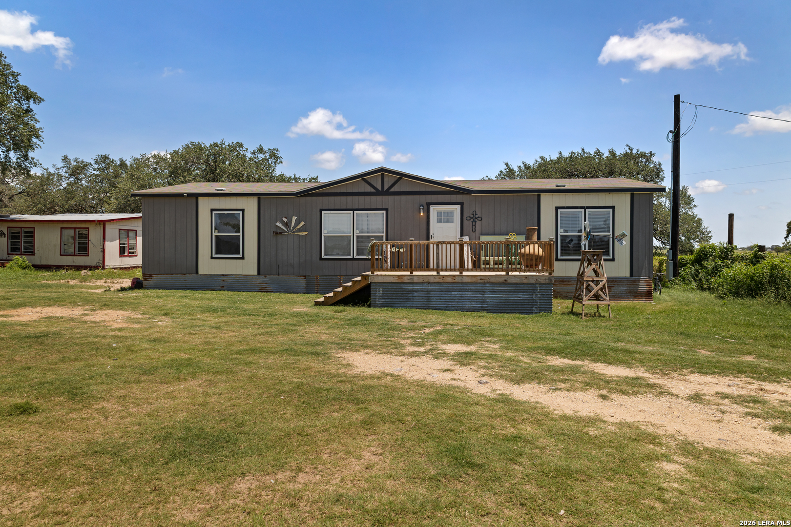 main property photo 11