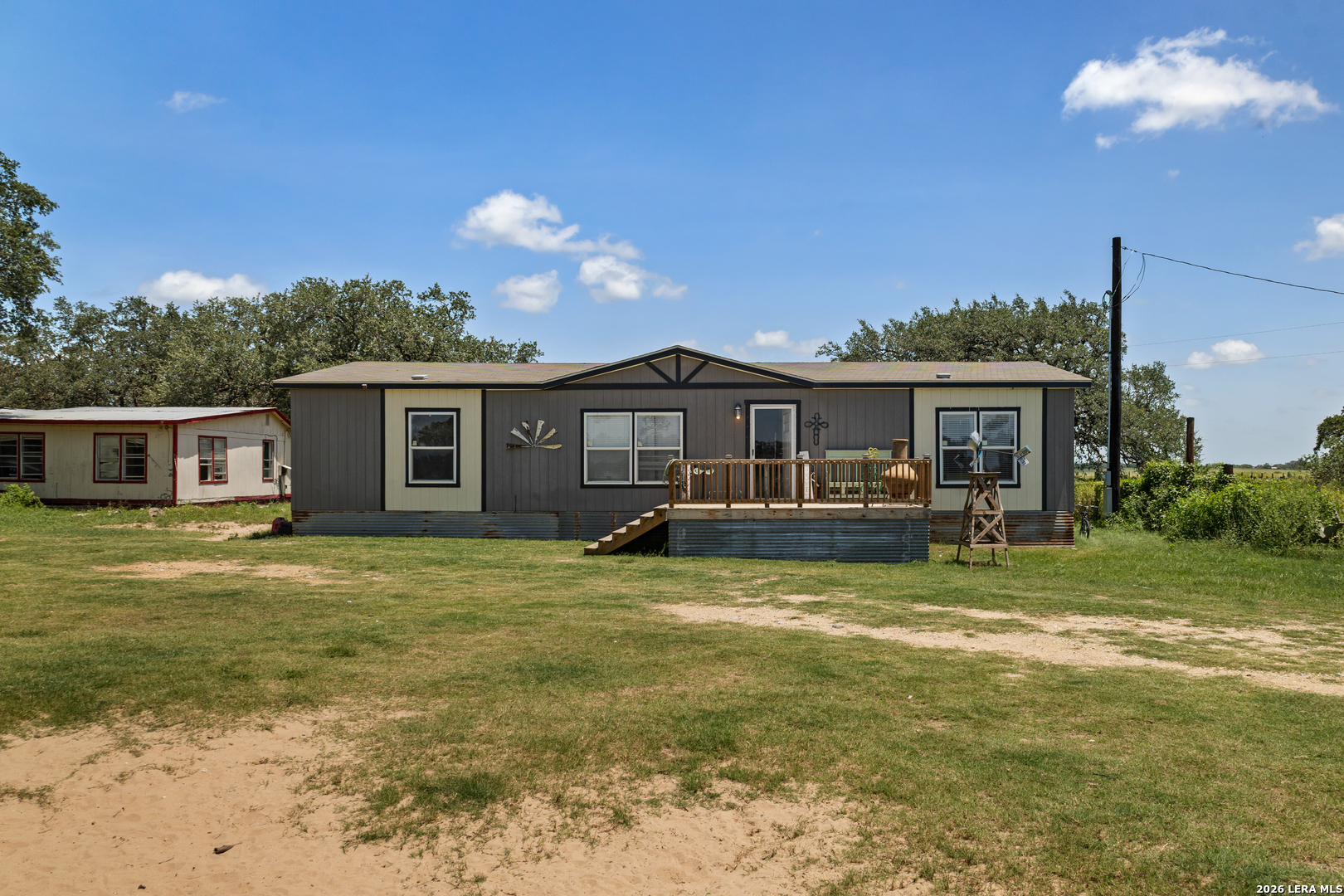 main property photo 13
