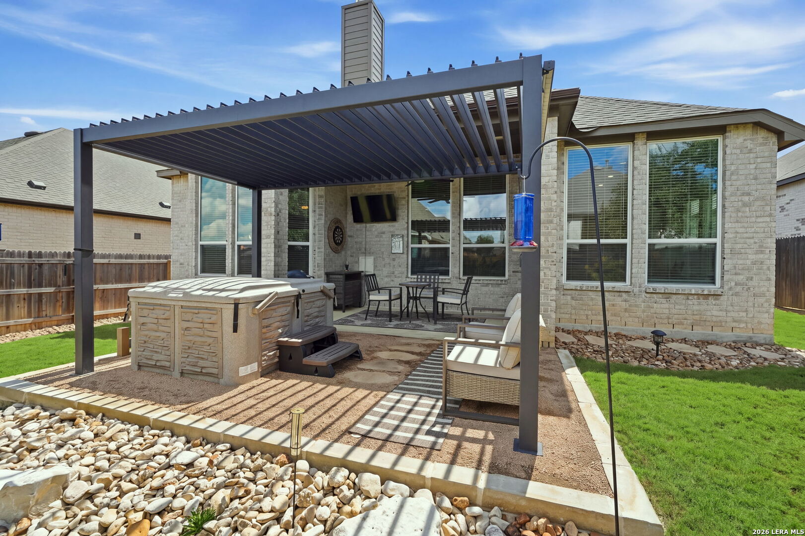 main property photo 40