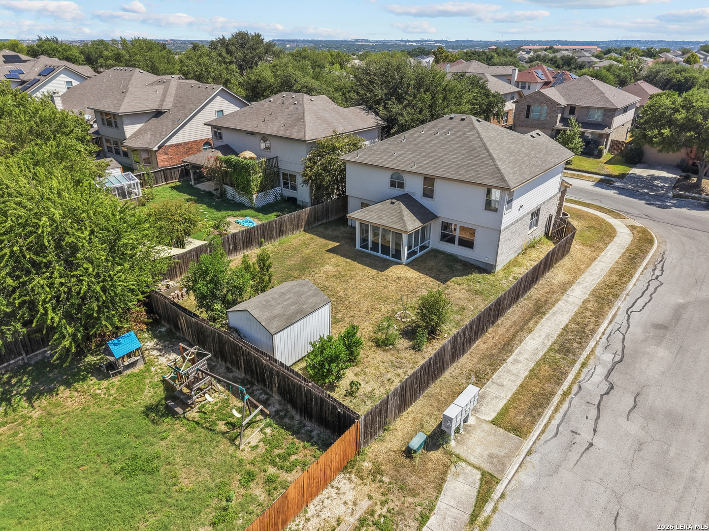 main property photo 40