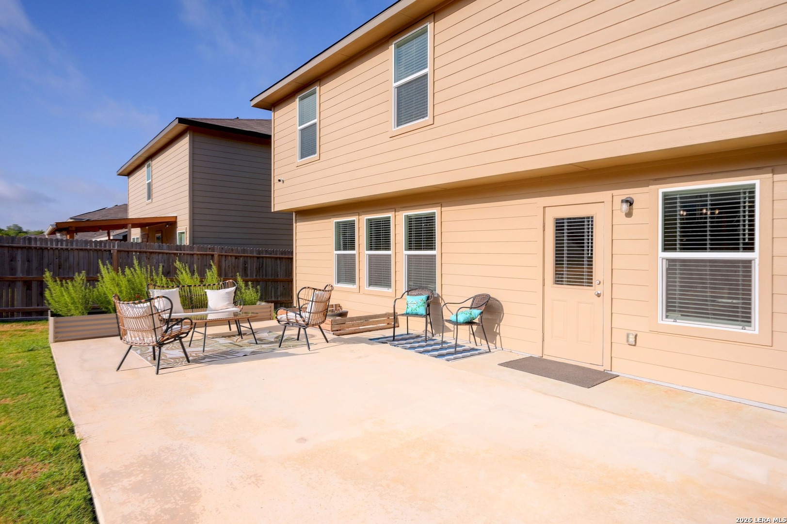 main property photo 24