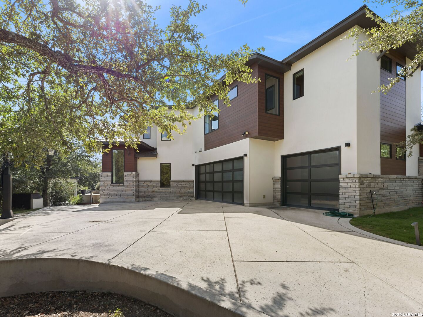 main property photo 77