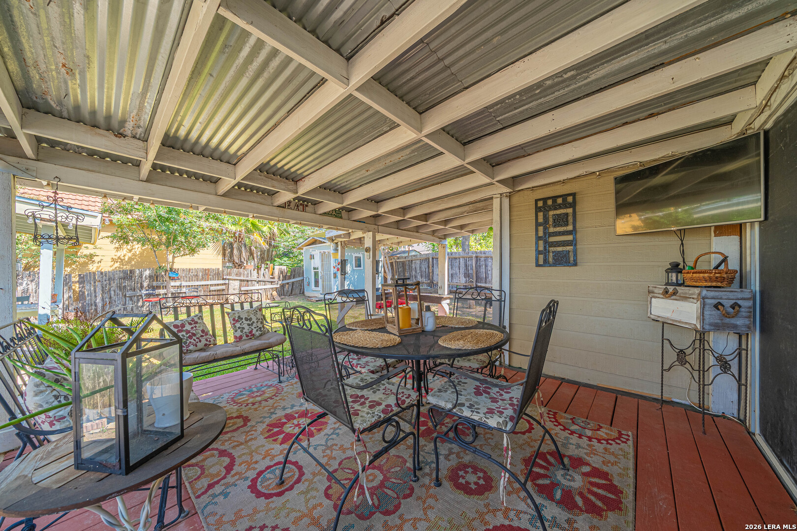 main property photo 18