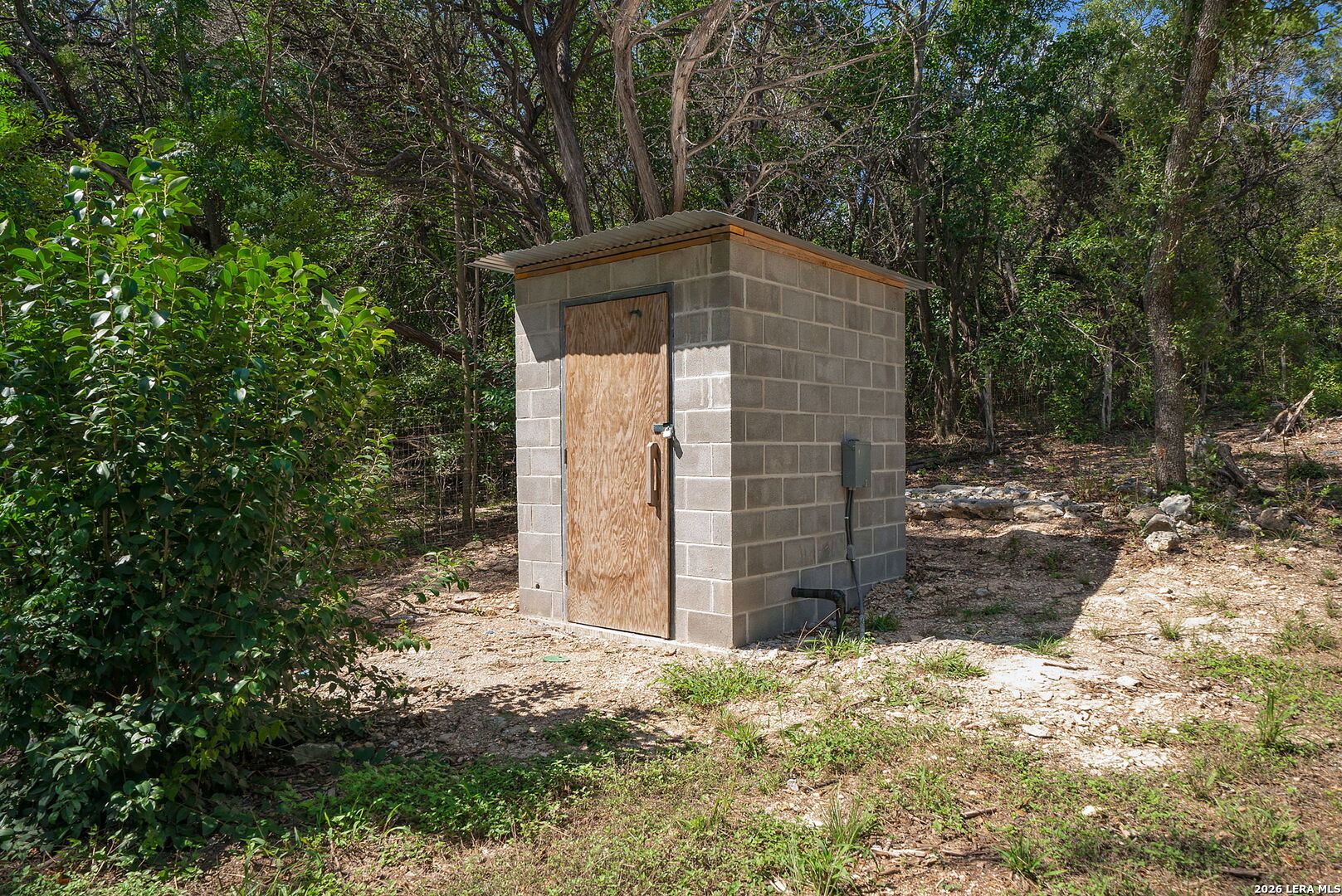 main property photo 22