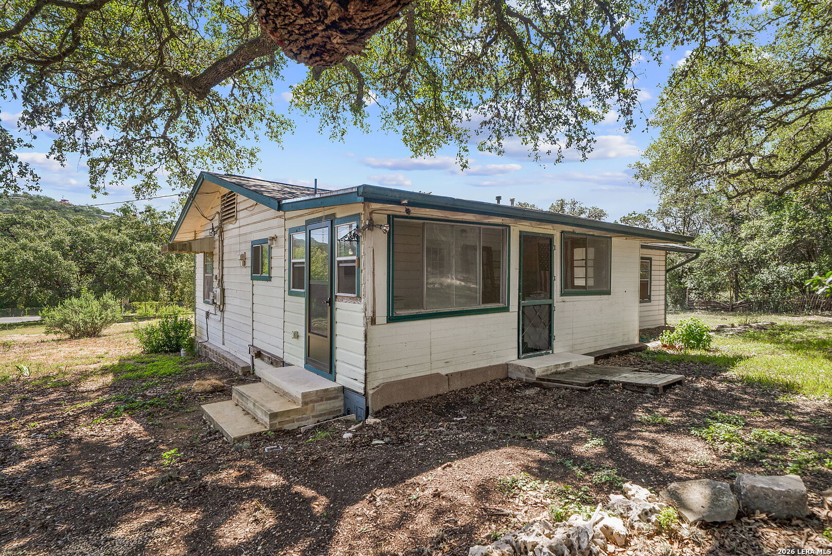 main property photo 25