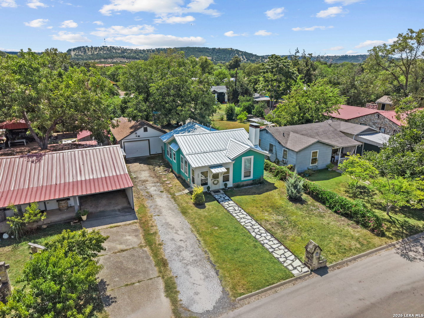 main property photo 28
