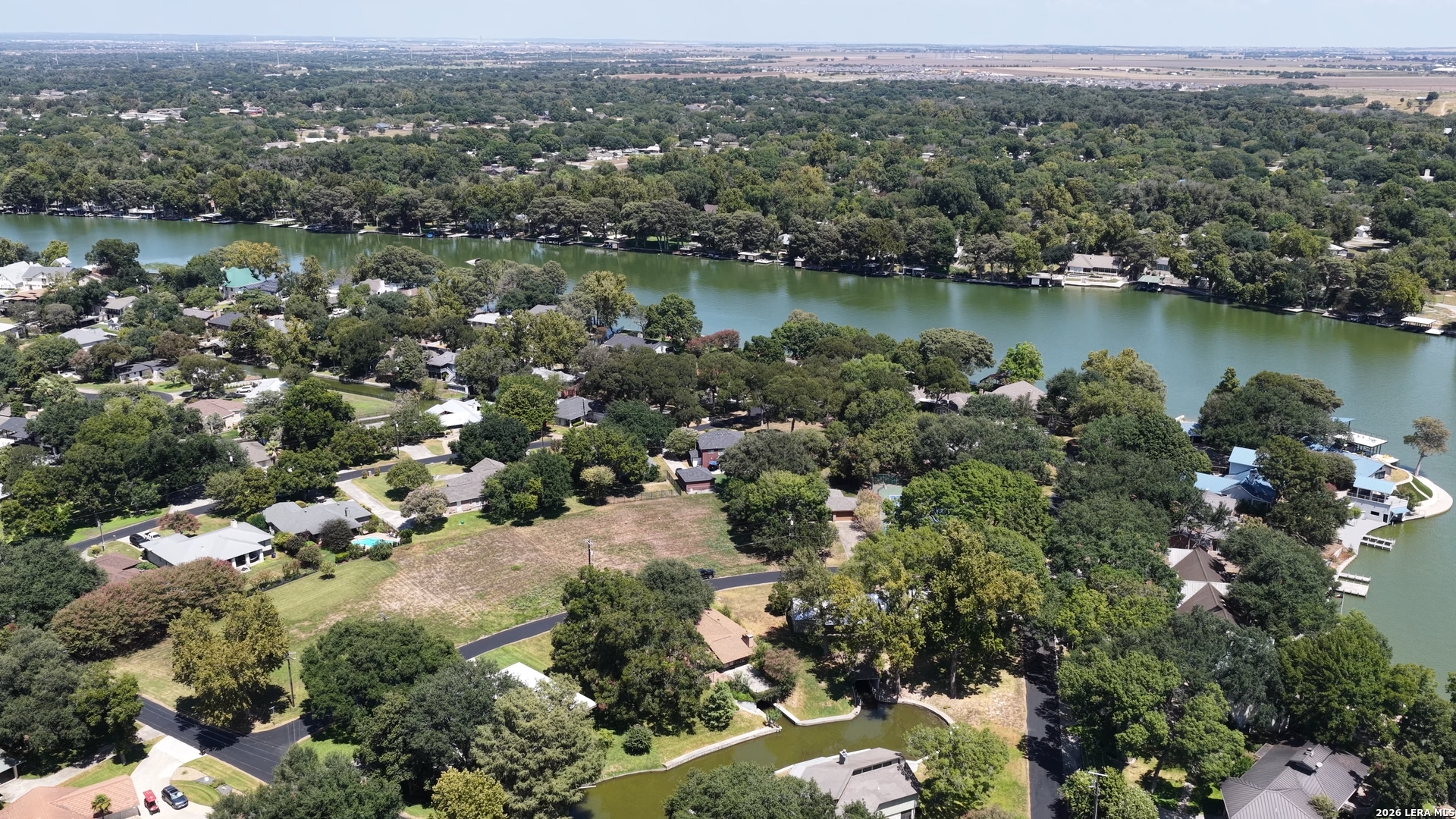 main property photo 37