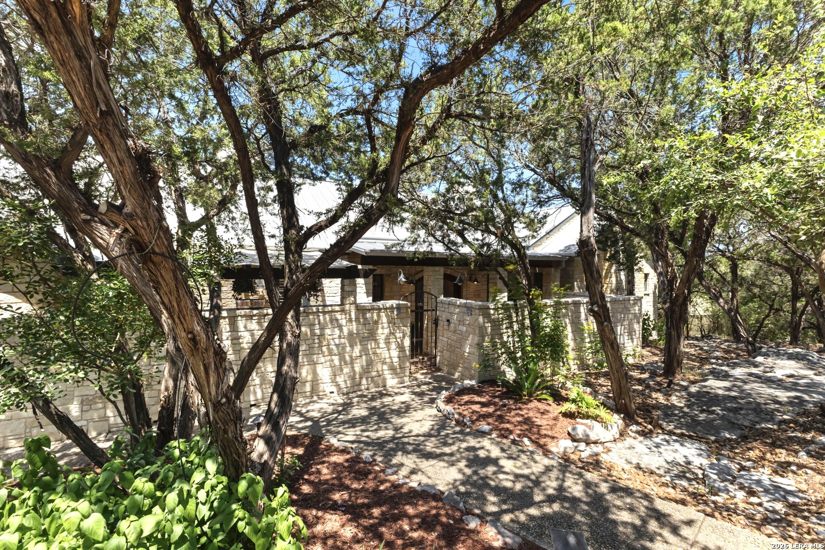 main property photo 22
