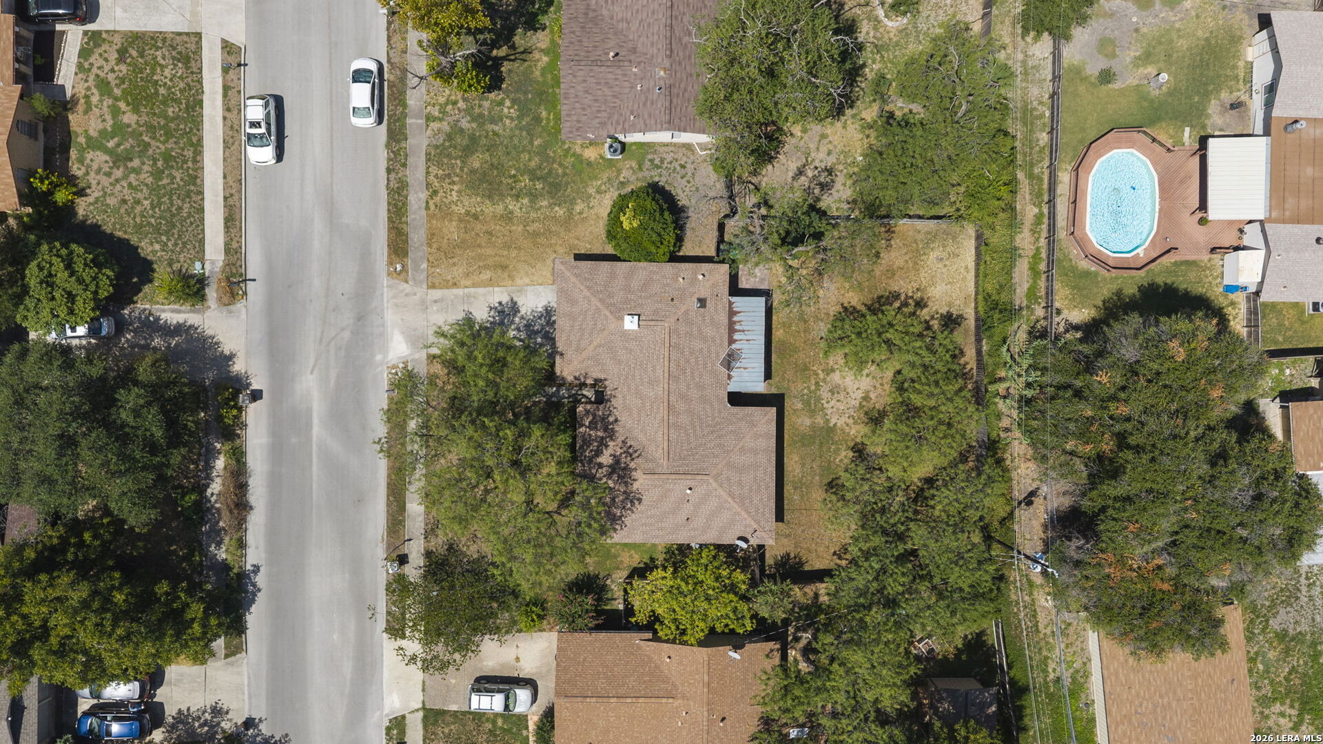 main property photo 33