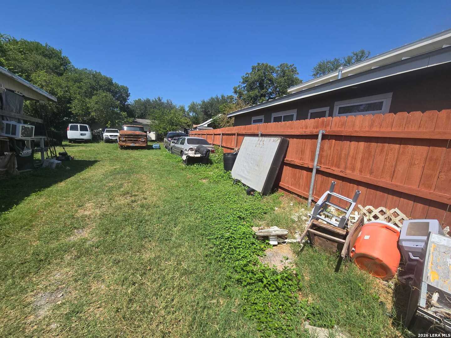 main property photo 6
