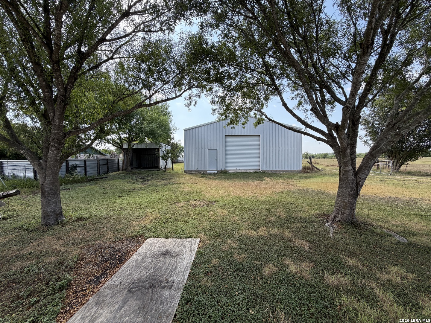 main property photo 23