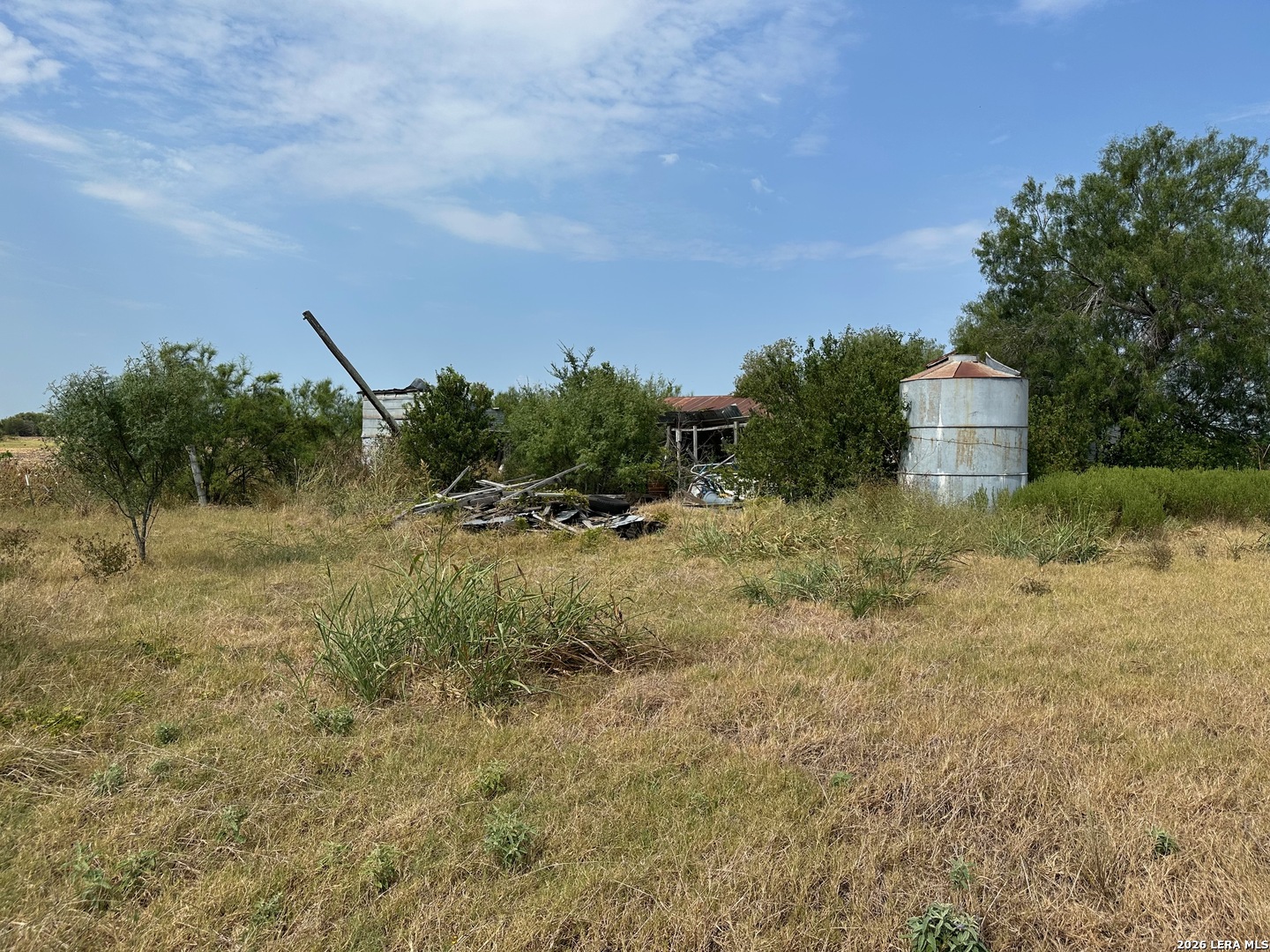 main property photo 6