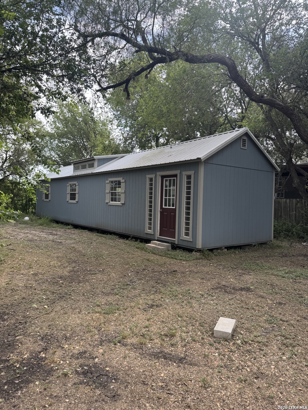 main property photo 23