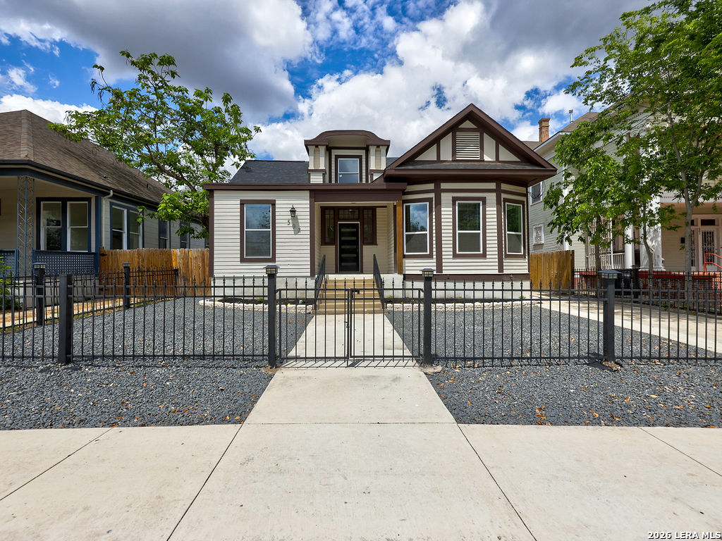 main property photo 31