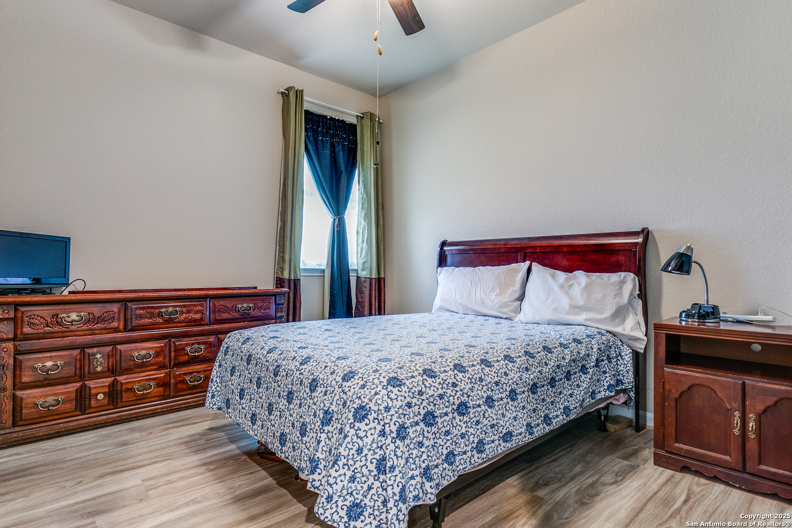 main property photo 18