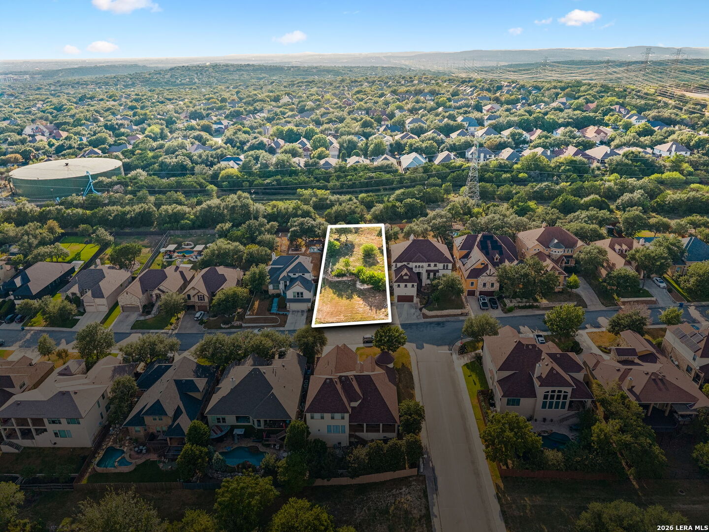 main property photo 14