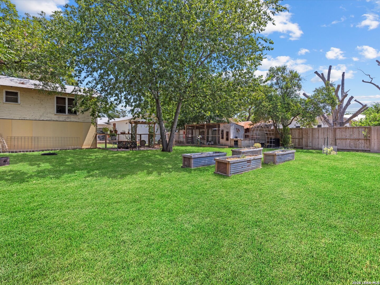 main property photo 31