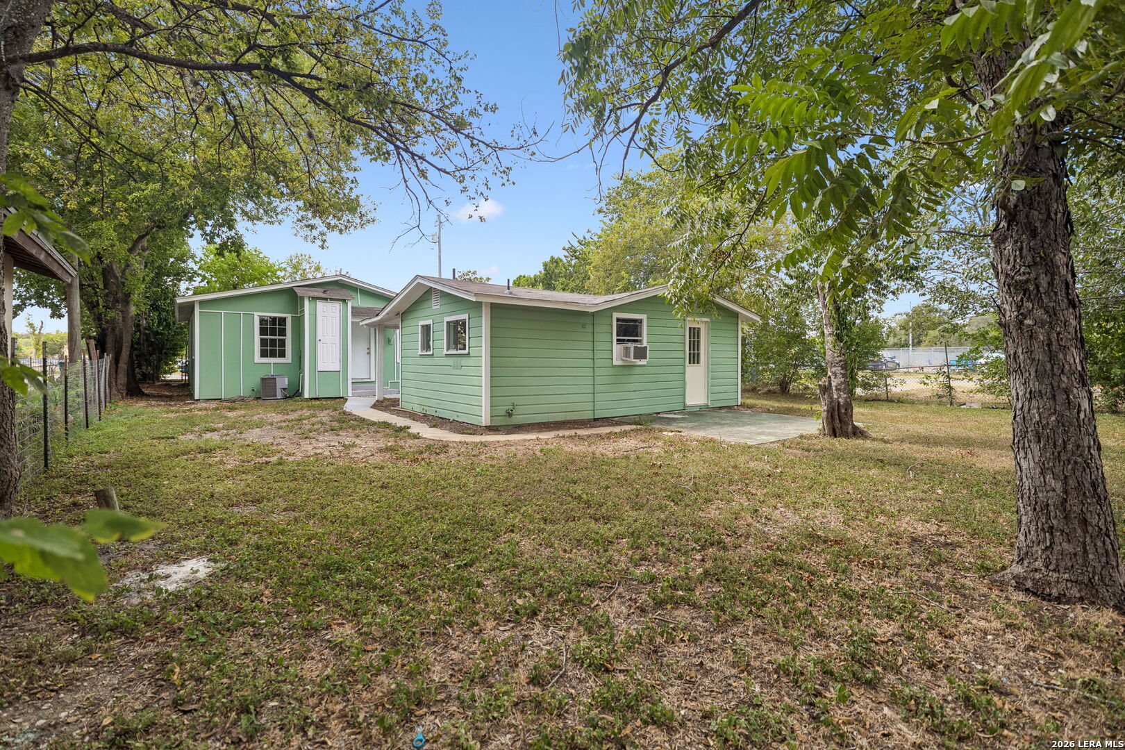 main property photo 13