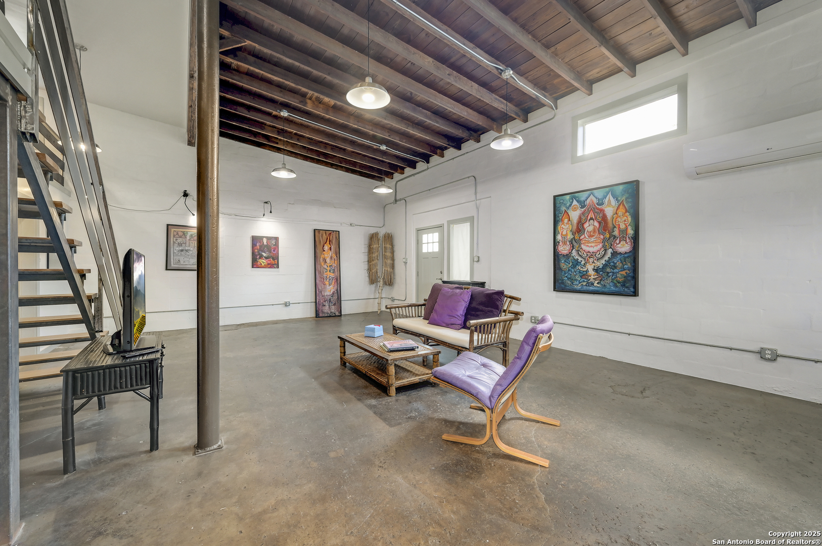 main property photo 12