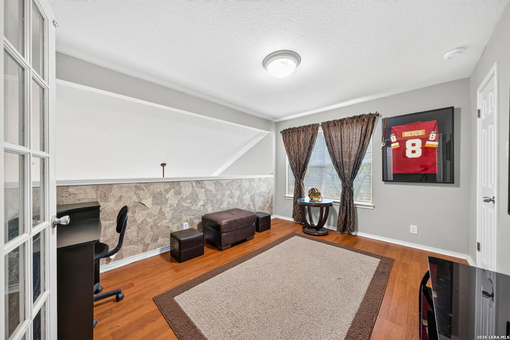 main property photo 19