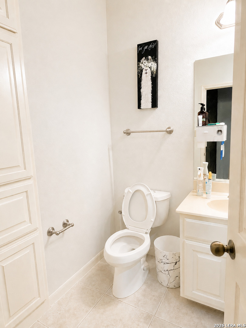main property photo 30