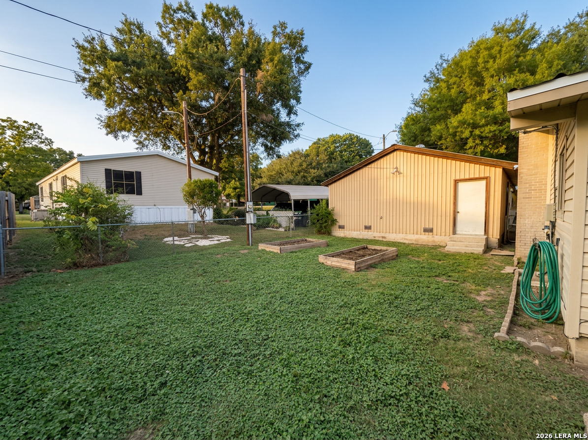 main property photo 14