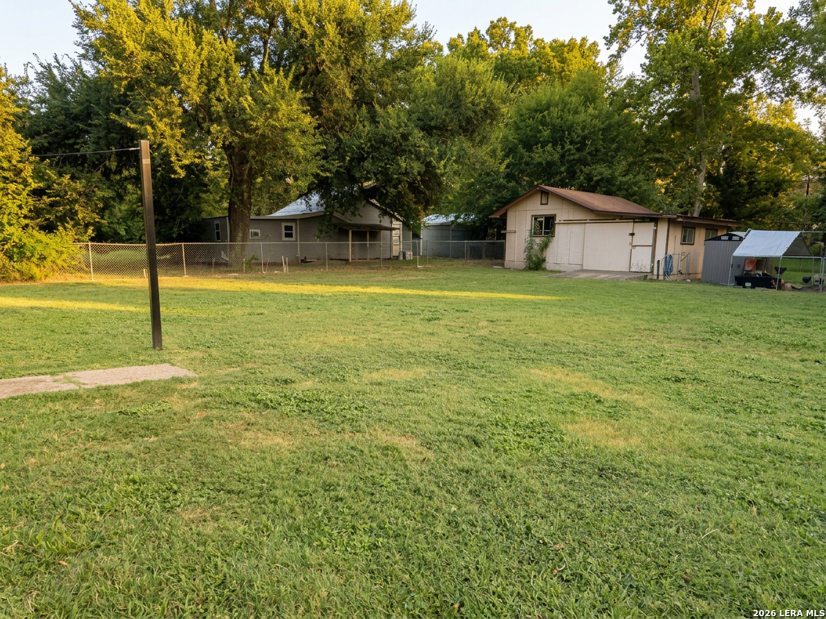 main property photo 16