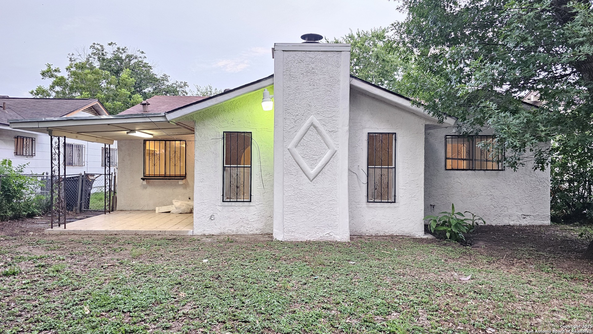 main property photo 30